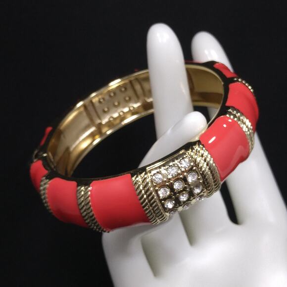 Red Enamel Gold Tone Hinged Bracelet, Clear Rhinestones, 1980s Vintage Jewelry - Picture 9 of 10